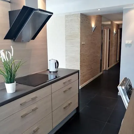Domotel Tymienieckiego * Łódź
